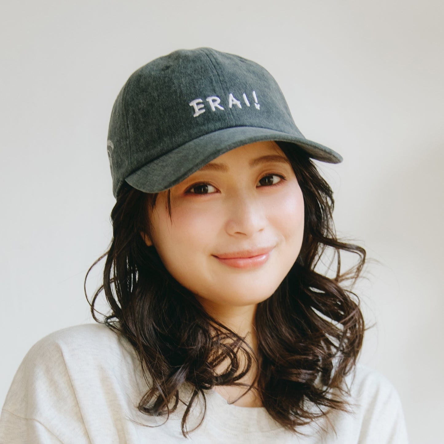 点赞鹅 帽子 ERAI！炭黑色 ONE