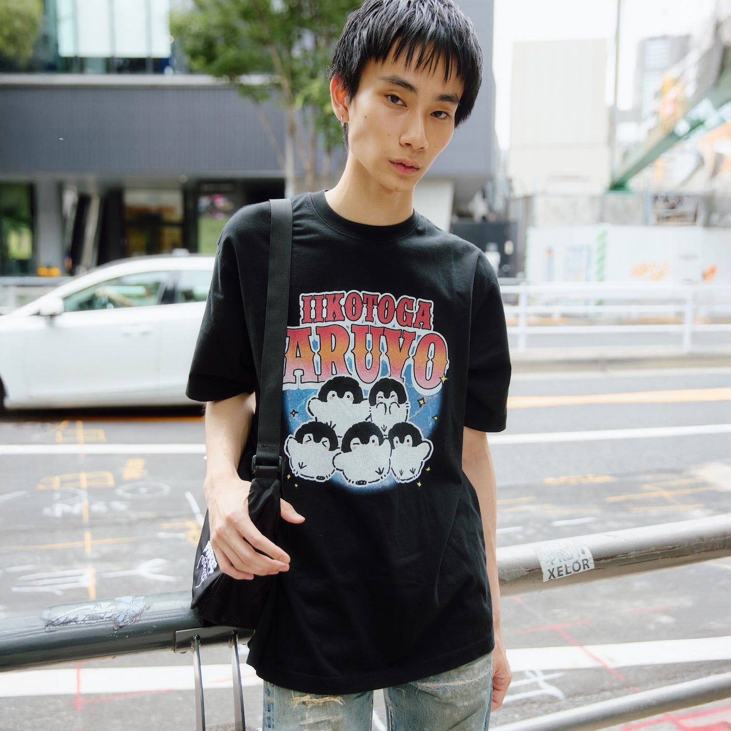 点赞鹅 T恤 IIKOTOGA ARUYO 黑色