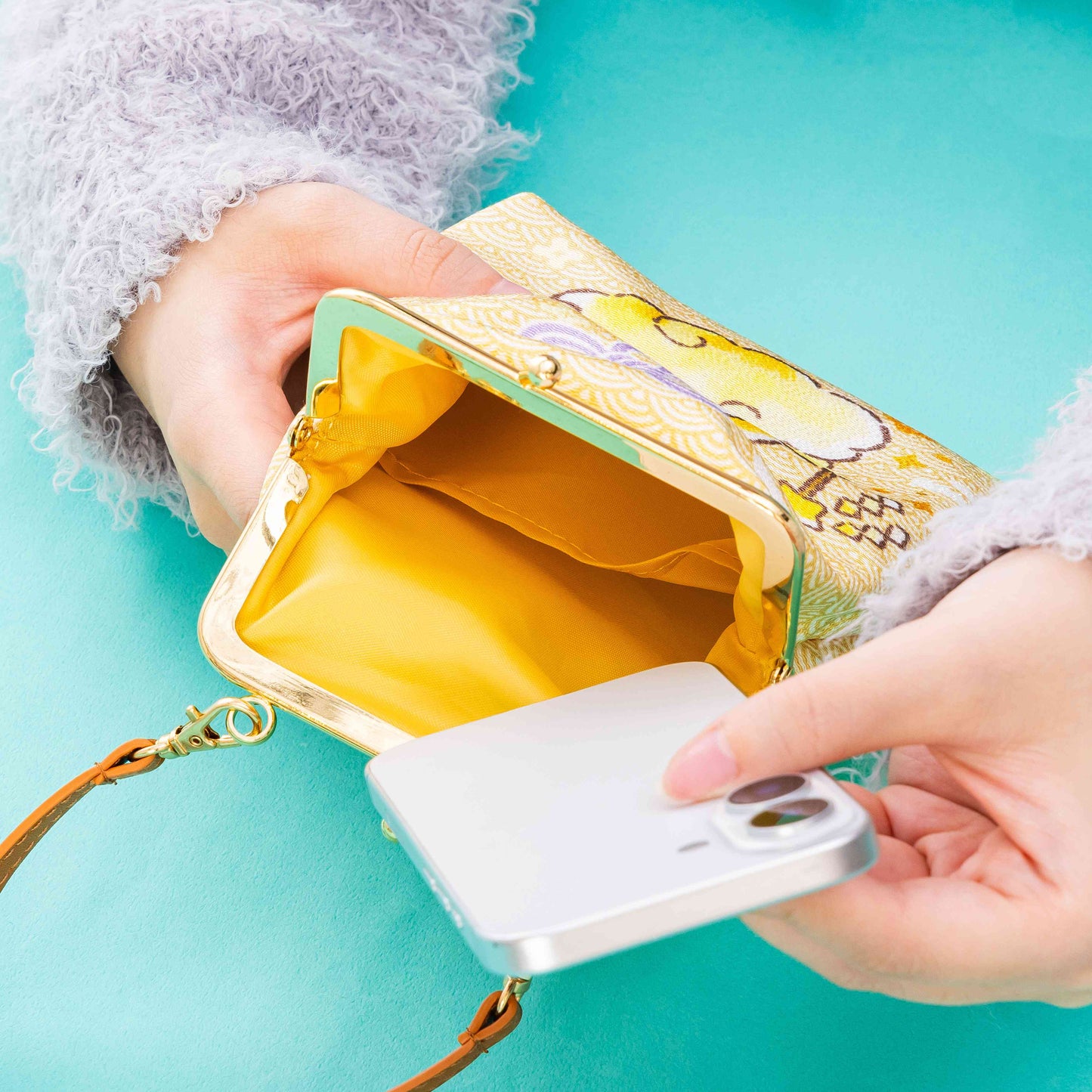 コウペンちゃん 神様なお守り型がま口ポーチ