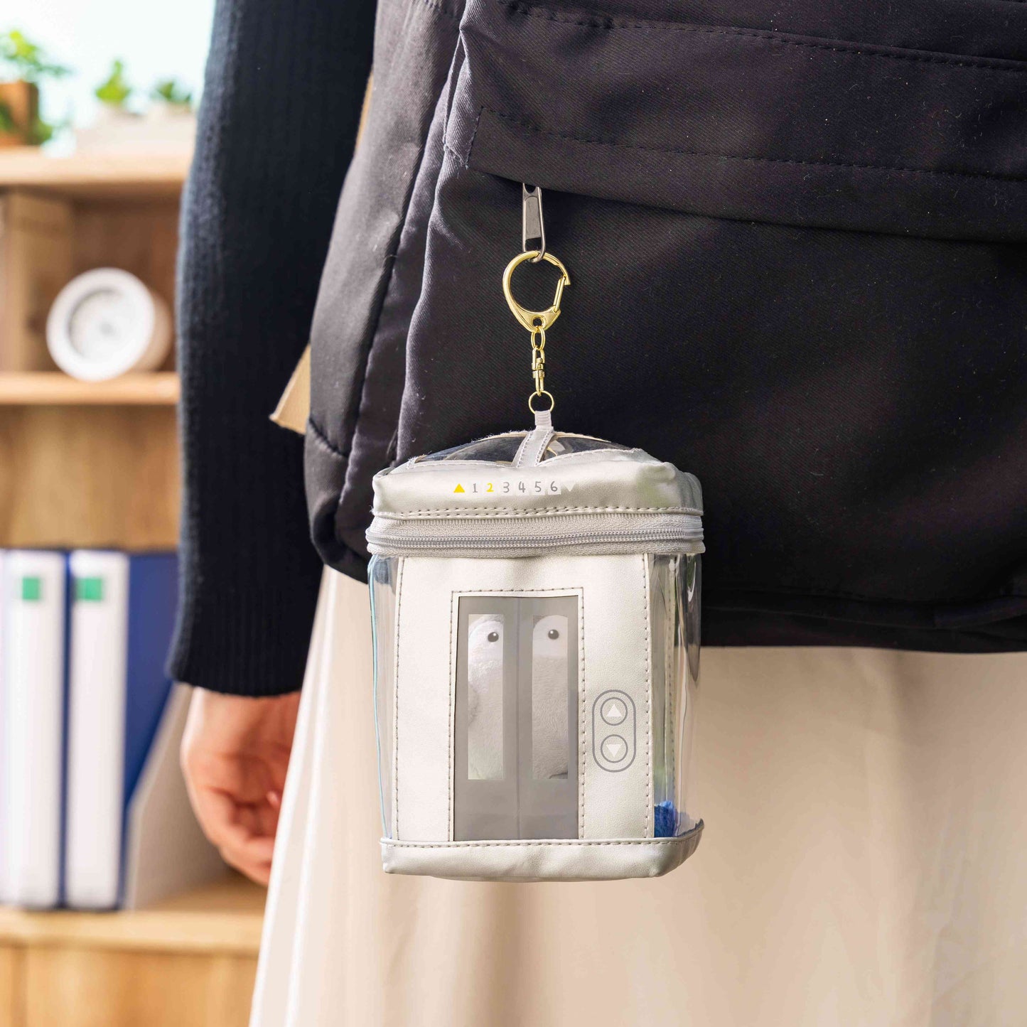 アニメ『コウペンちゃん』 いま何階かも？マスコットinエレベーターポーチ